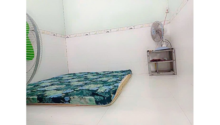 Bán Nhà Quận 9-  230M2 Ngang 8,5m x 24m  Không Quy Hoạch  Giá Giảm Còn 5,4 Tỷ